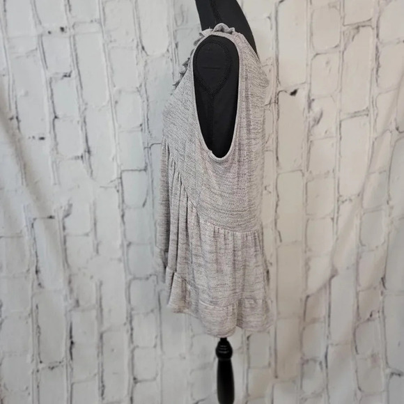 Light Gray V-neck Ruffle Hem Lightweight Womens Summer Tank L - Picture 5 of 9